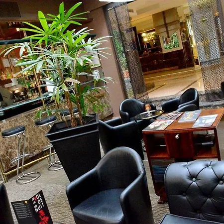 Otel Mermoz Toulouse